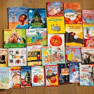 Huge Lot of 28 Scholastic Early Reading Elementary Easy Chapter Books